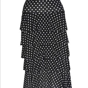 Polk a dot ruffle skirt.